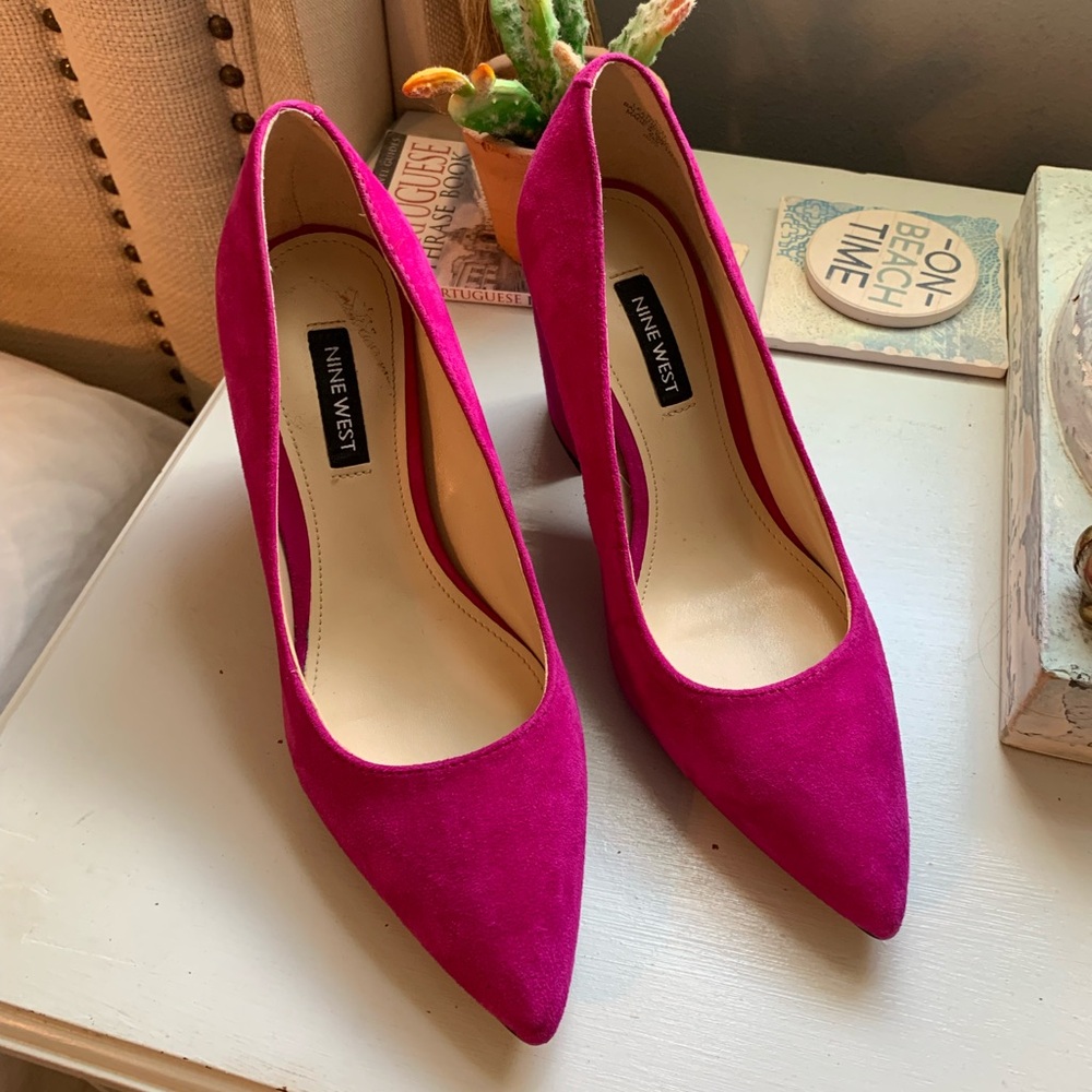 Nine West Pointed Toe Pump